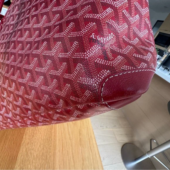 Goyard Artois MM Tote – Red – Authentic – Excellent Condition - Picture 9 of 11